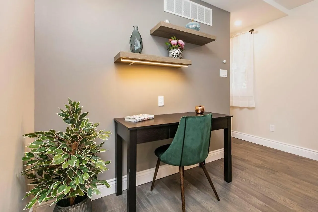 2Br Units With King Bed - Near To Byward Market オタワ 0*,  カナダ