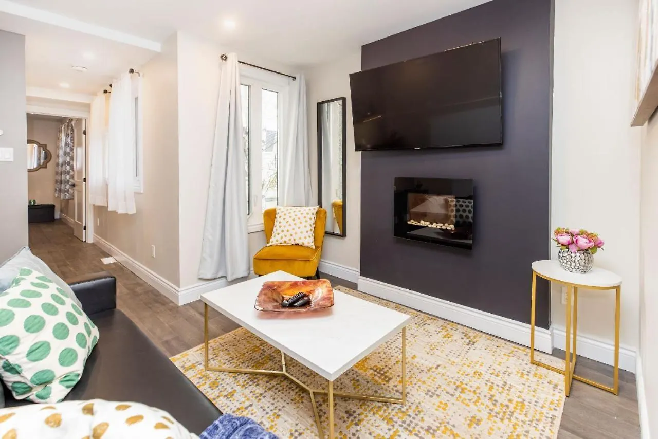2Br Units With King Bed - Near To Byward Market オタワ アパート